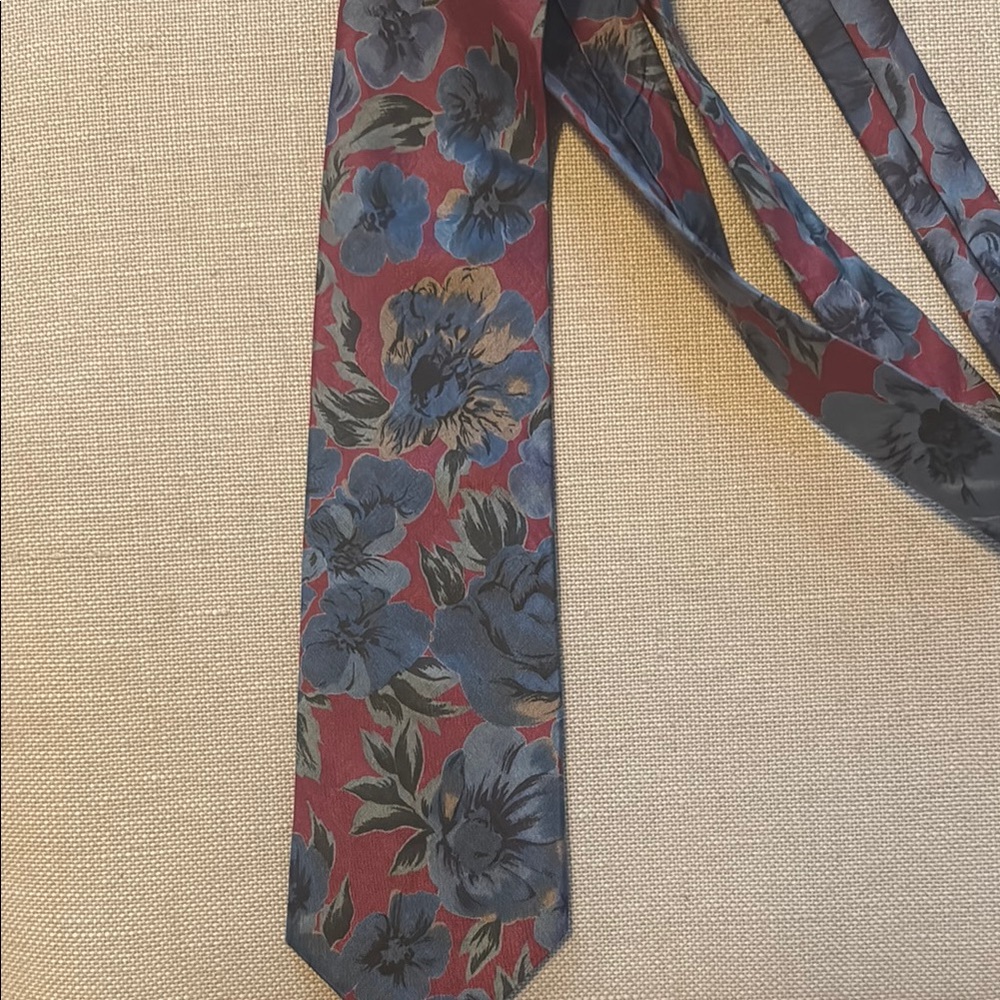 Elegant Red and Blue Silk Tie with Floral Design